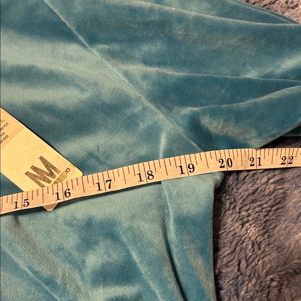 Teal Long Sleeve top - Picture 6 of 8